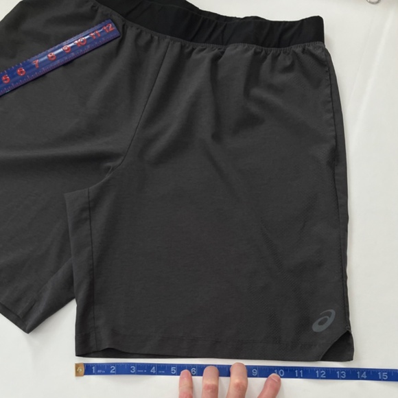 ASICS Men's XL Gray with Black Workout Shorts MEN'S 9IN ASICS MIXER SHORT - Picture 4 of 14